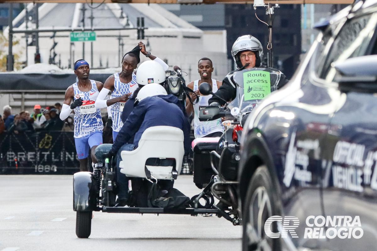 Pelotão líder no km 20